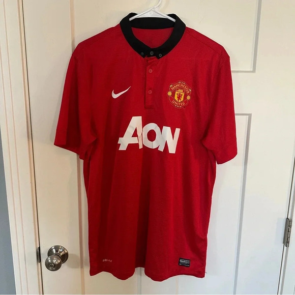Nike Other - Nike Manchester United 2013-2014 Home Soccer Football Jersey. Size Large.